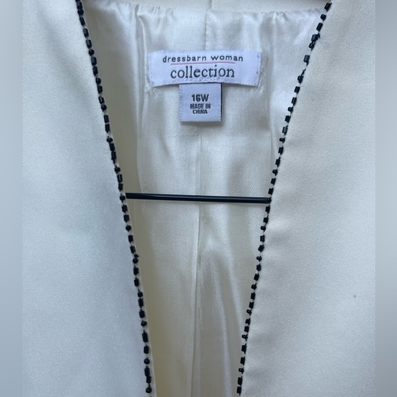 🔥🖤Women’s Dress Barn ivory blazer, black glass bead trim. Size 16W Beautiful! - Picture 3 of 5